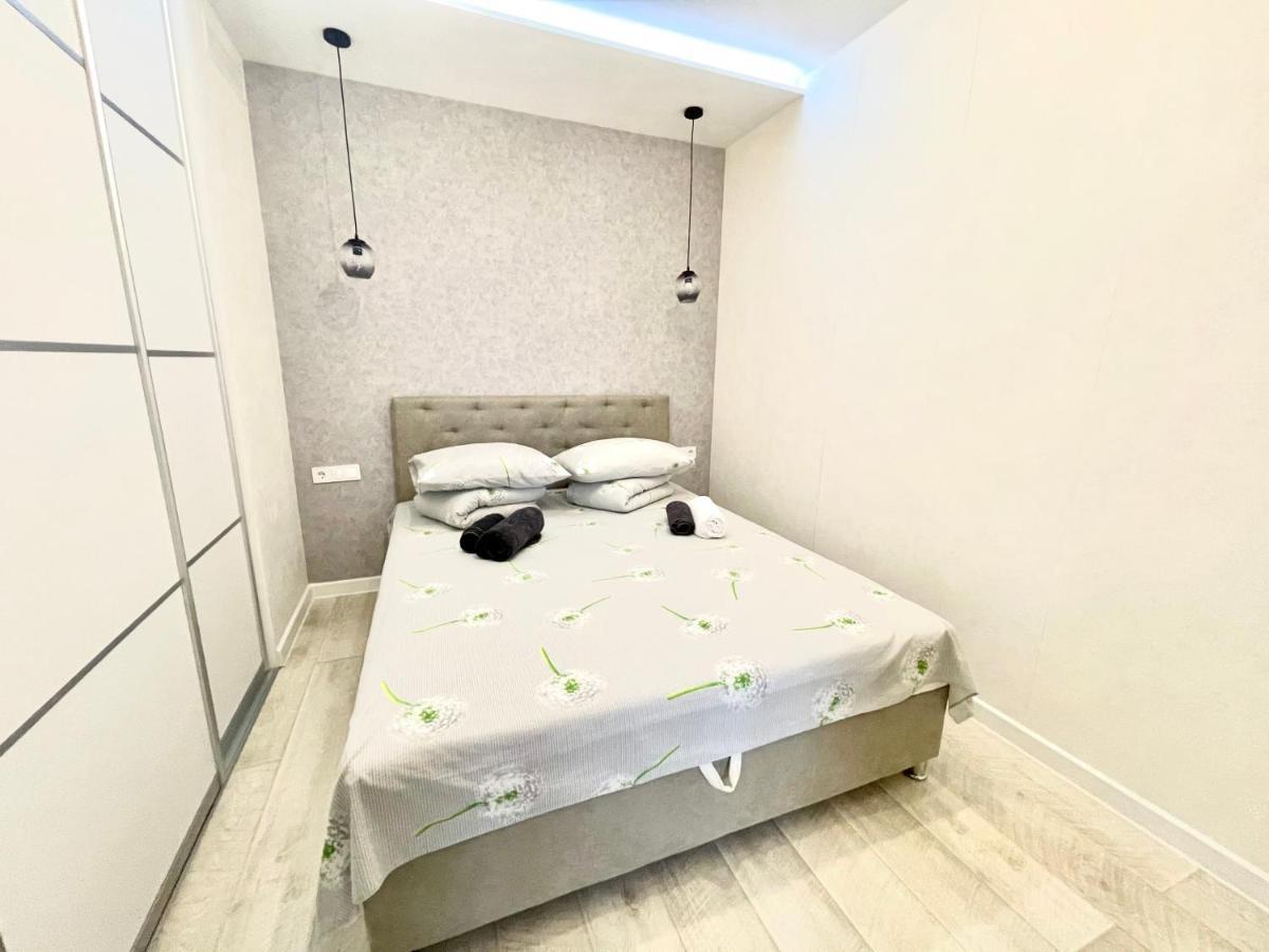 Сozy 704 Sunrise Apartments On The 22Nd Floor In The Center オデッサ エクステリア 写真